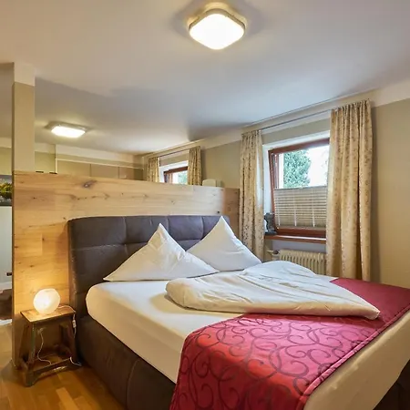 Hofgut Held Hotel 3*