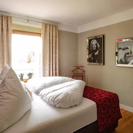 Hotell Hofgut Held 3*